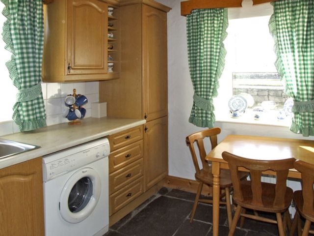 Delia's Cottage - 3734 - photo 4
