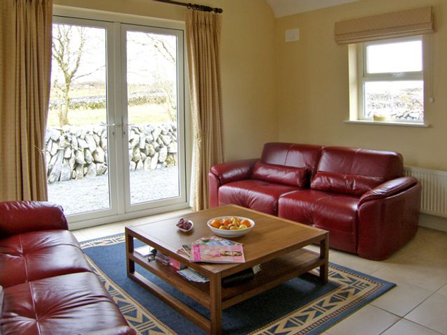 Dolmen Cottage - 3904 - photo 2