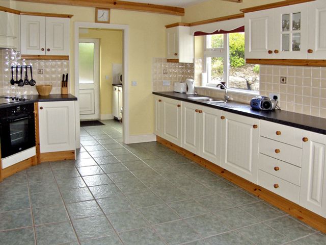 Lough Currane Cottage - 4359 - photo 4