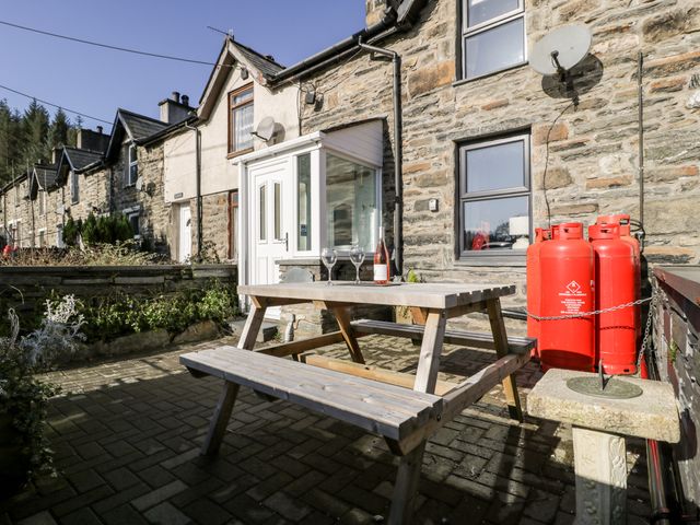 Glan-yr-Afon Cottage - 4537 - photo 2
