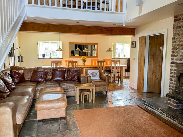 Spingle Barn - 5469 - photo 2