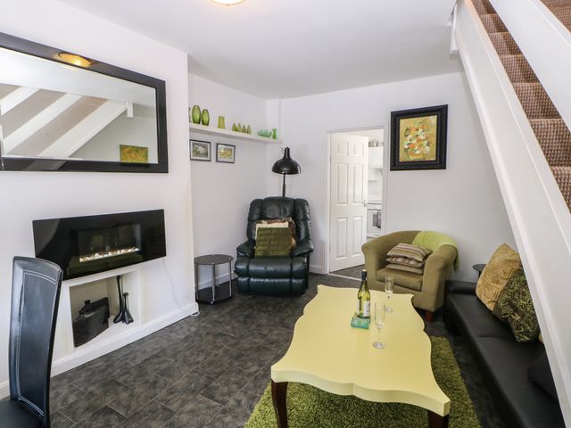 Hollie Cottage - 6796 - photo 3