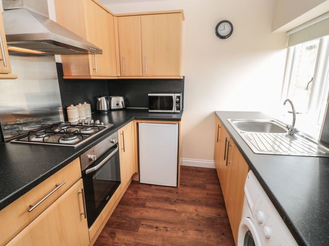 No. 2 Low Hall Cottages - 6960 - photo 4