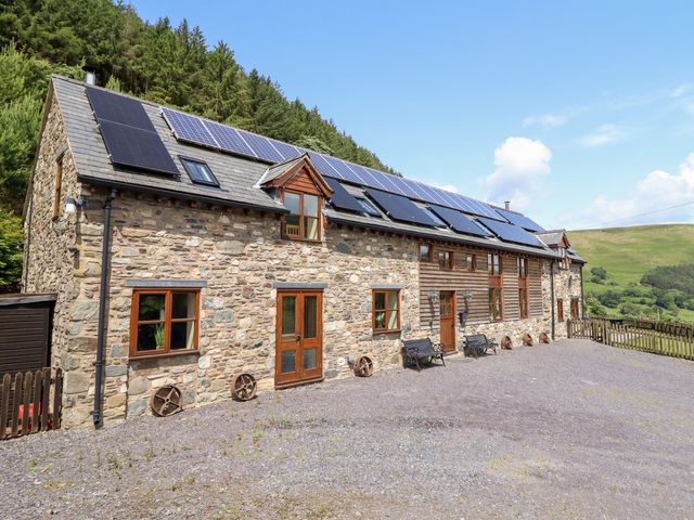 Ysgubor Pwlliago - 7058 - photo 1 