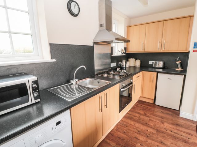 No. 3 Low Hall Cottages - 7333 - photo 4