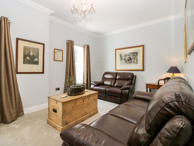 Courtyard Cottage - 7632 - photo 4