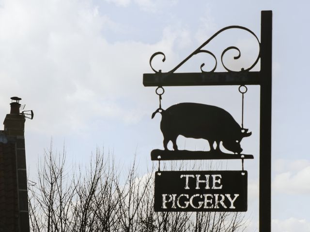 The Piggery - 8720 - photo 3