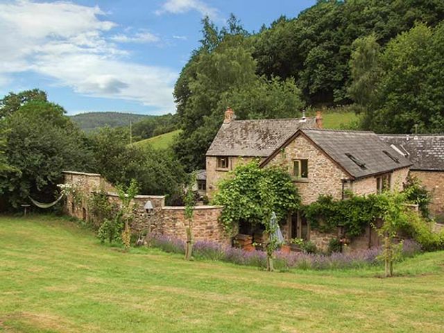 The Lodge Farm Barn - 8723 - photo 2