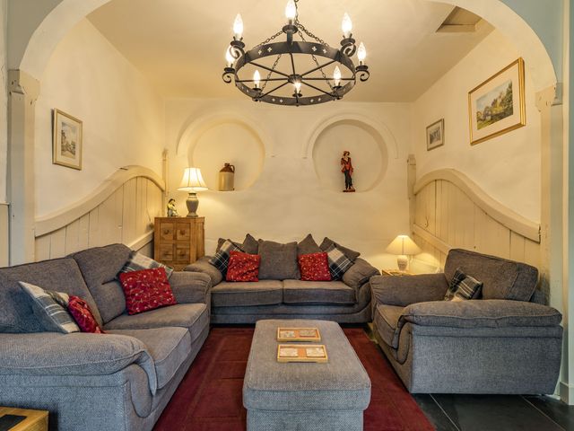 Coachman's Cottage - 906801 - photo 3