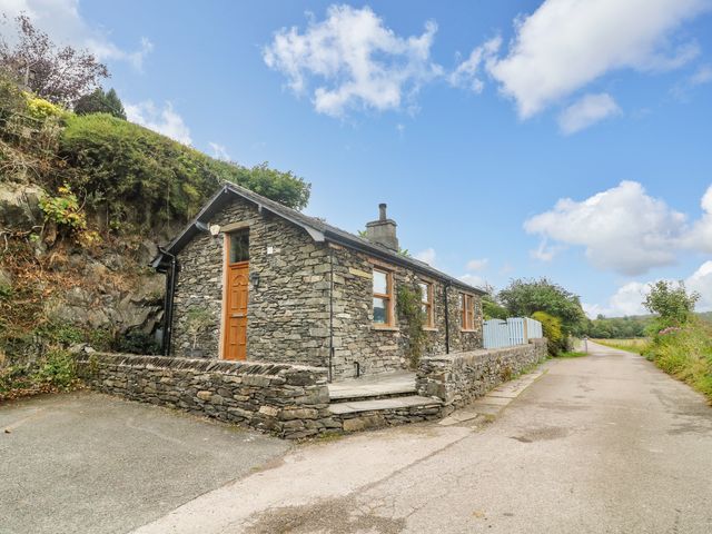 The Lodge - 911747 - photo 2