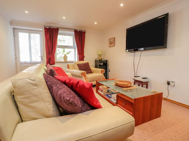 Bronte Cottage - 912887 - photo 4