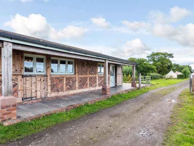 The Lodge - 915519 - photo 2