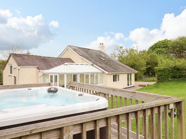 Plas Cwtta - 917621 - photo 2