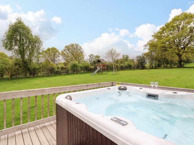 Plas Cwtta - 917621 - photo 3