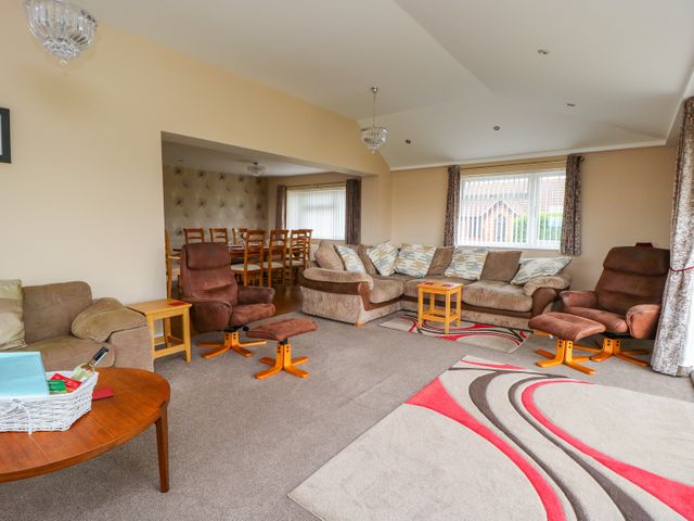 Pinfold View - 917889 - photo 5