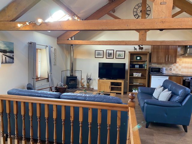 Hayloft Cottage - 921598 - photo 3