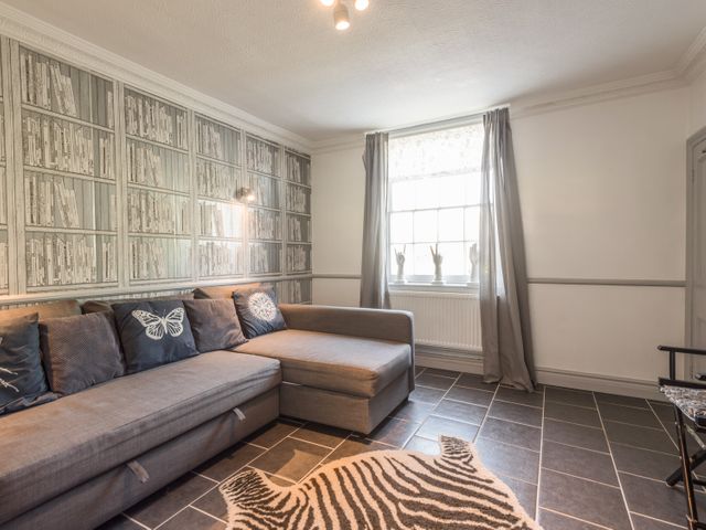 Marine Terrace - 921951 - photo 3