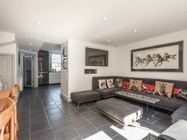 Marine Terrace - 921951 - photo 5