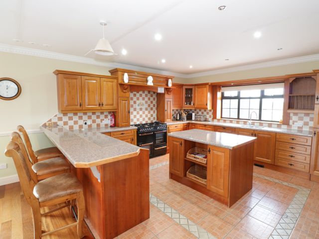 Cloonacastle Cottage - 928333 - photo 5