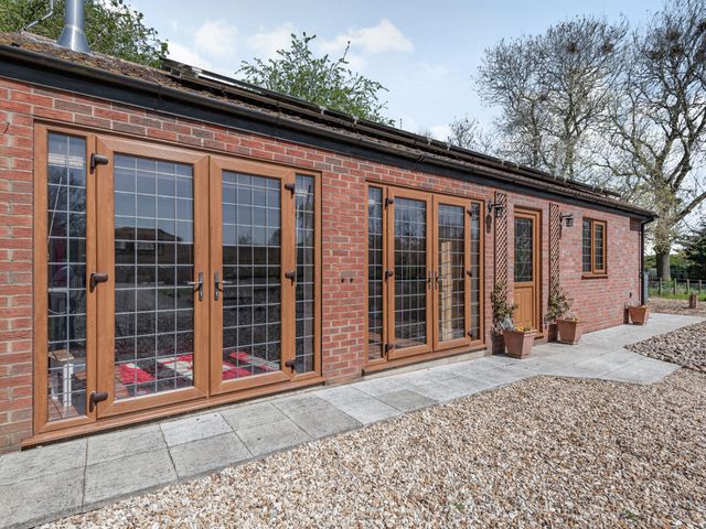 Garden Cottage - 930994 - photo 2