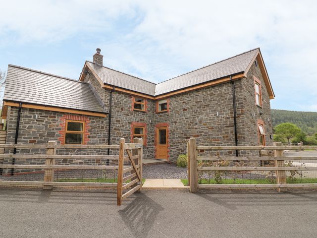 The Farmhouse - 931725 - photo 2