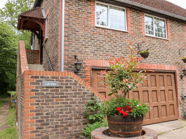 Miswells Cottages - Lake View - 933423 - photo 3