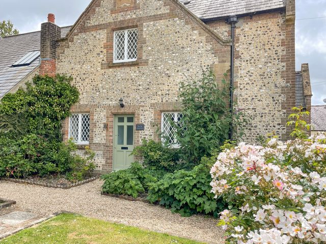 The Old School House - 933650 - photo 2