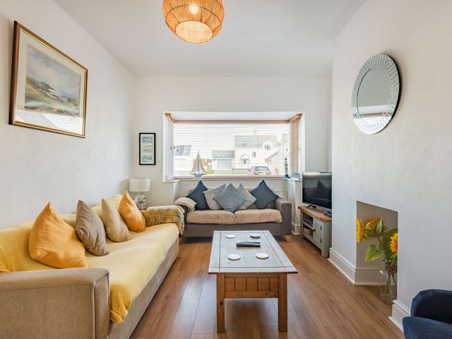 2 Tregof Terrace - 936705 - photo 4