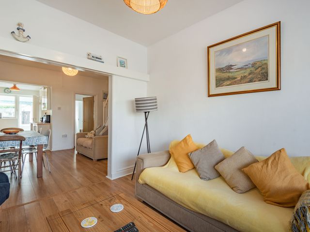 2 Tregof Terrace - 936705 - photo 5