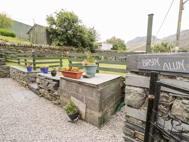 Bryn Alun - 939419 - photo 2