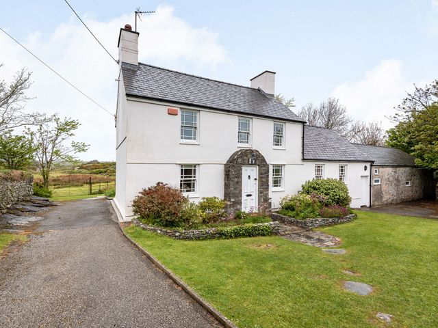 Cwm Farm - 940431 - photo 3