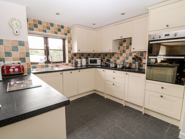 Honeysuckle Cottage - 941139 - photo 4