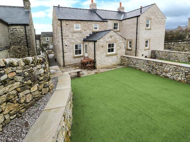 1 Primitive Croft - 941338 - photo 2