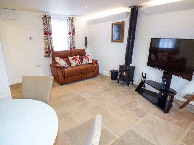 1 Primitive Croft - 941338 - photo 5