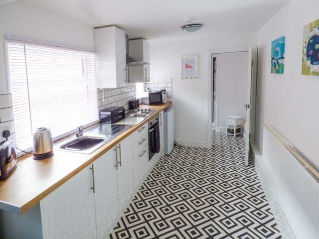 Flat 1 - 942056 - photo 4