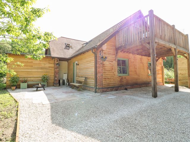 Old Wood Coach House - 942218 - photo 2