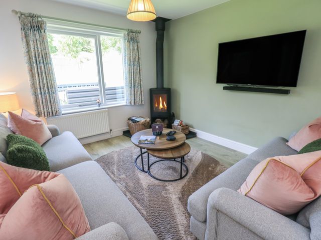 Yew - Woodland Cottages - 942516 - photo 3