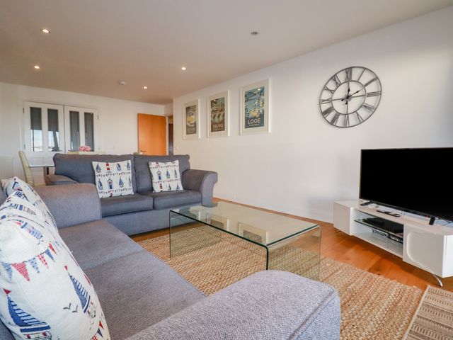 47 Bredon Court - 947371 - photo 2