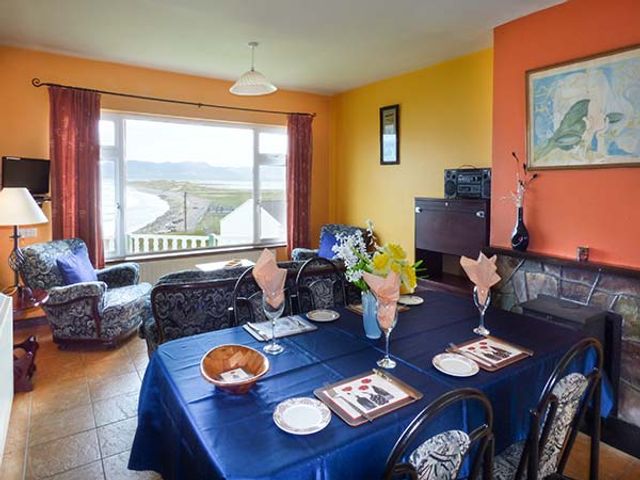 Rossbeigh Beach Cottage No 6 - 950536 - photo 3