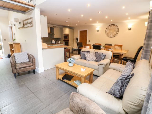 3 Pheasant Lane - 952074 - photo 4