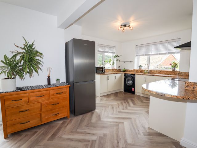 4 Bodnant Road - 952563 - photo 4