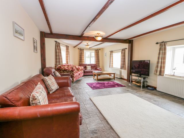 5 Cliff Lane - 958277 - photo 4