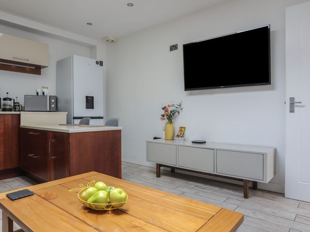 The Studio @ The Old Post Office - 958344 - photo 3
