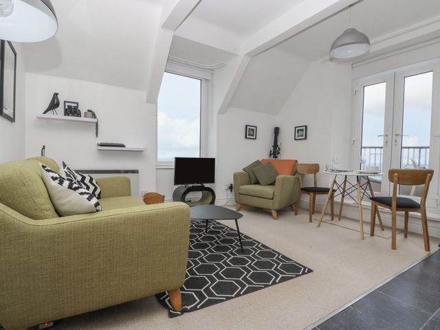 Headland Apt 17 - 959156 - photo 4