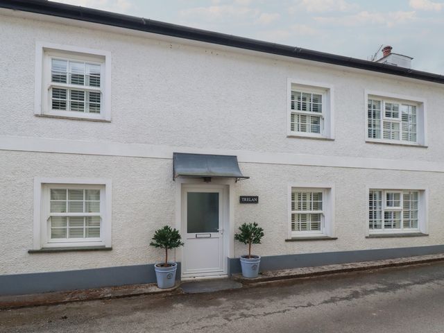 A house exterior with a door and windows at Trelan in Mevagissey