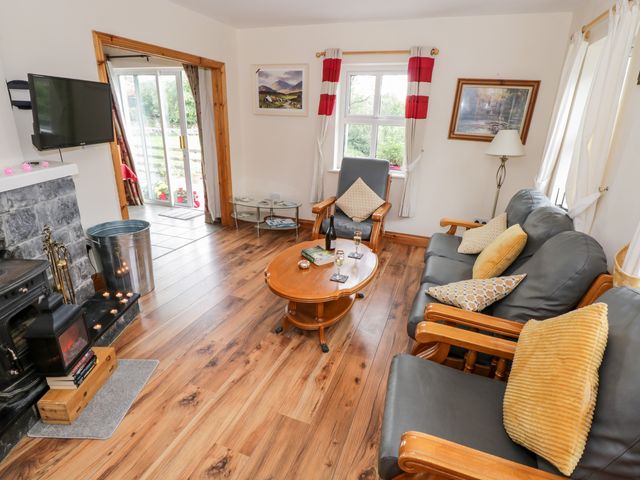 Lough Mask Road Fishing Cottage - 962060 - photo 4
