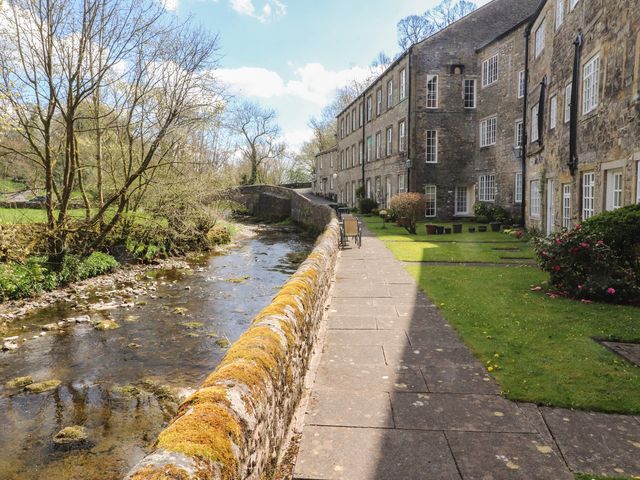 2 Riverside Walk - 965084 - photo 2