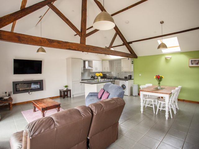1 Beacon View Barn - 965450 - photo 3