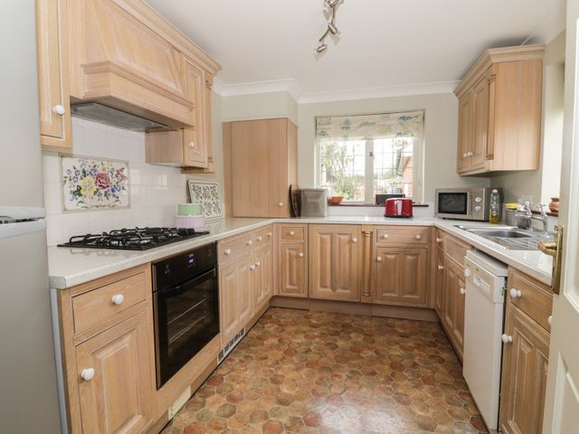 The Lodge off High Street - 965750 - photo 5