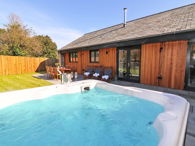 Pig House, Boskensoe Barns - 966634 - photo 2